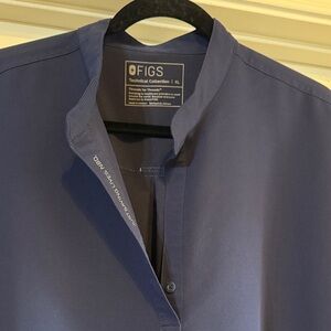 FIGS NWOT Rafaela Navy Cap-Sleeve V-Neck Pullover Top